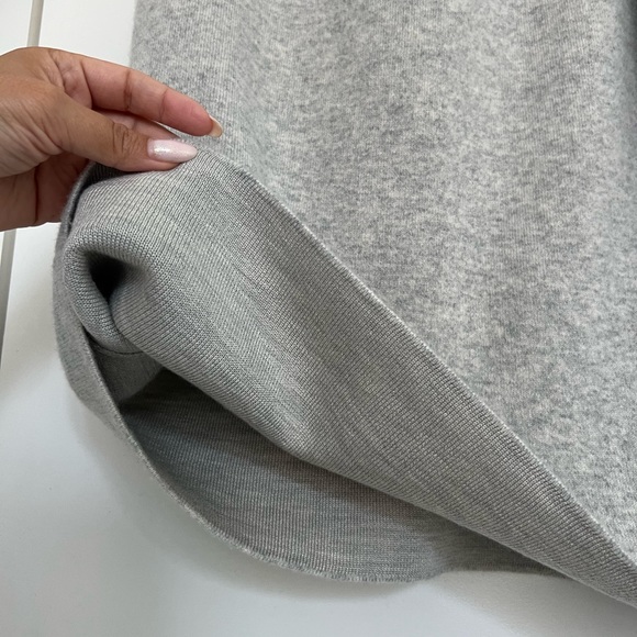 NWT! Lafayette 148 New York
Cashmere-Blend Double Knit Sleeveless Sweater - Picture 9 of 10